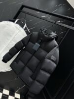 Louis Vuitton Monogram Donsjas - Afbeelding 9