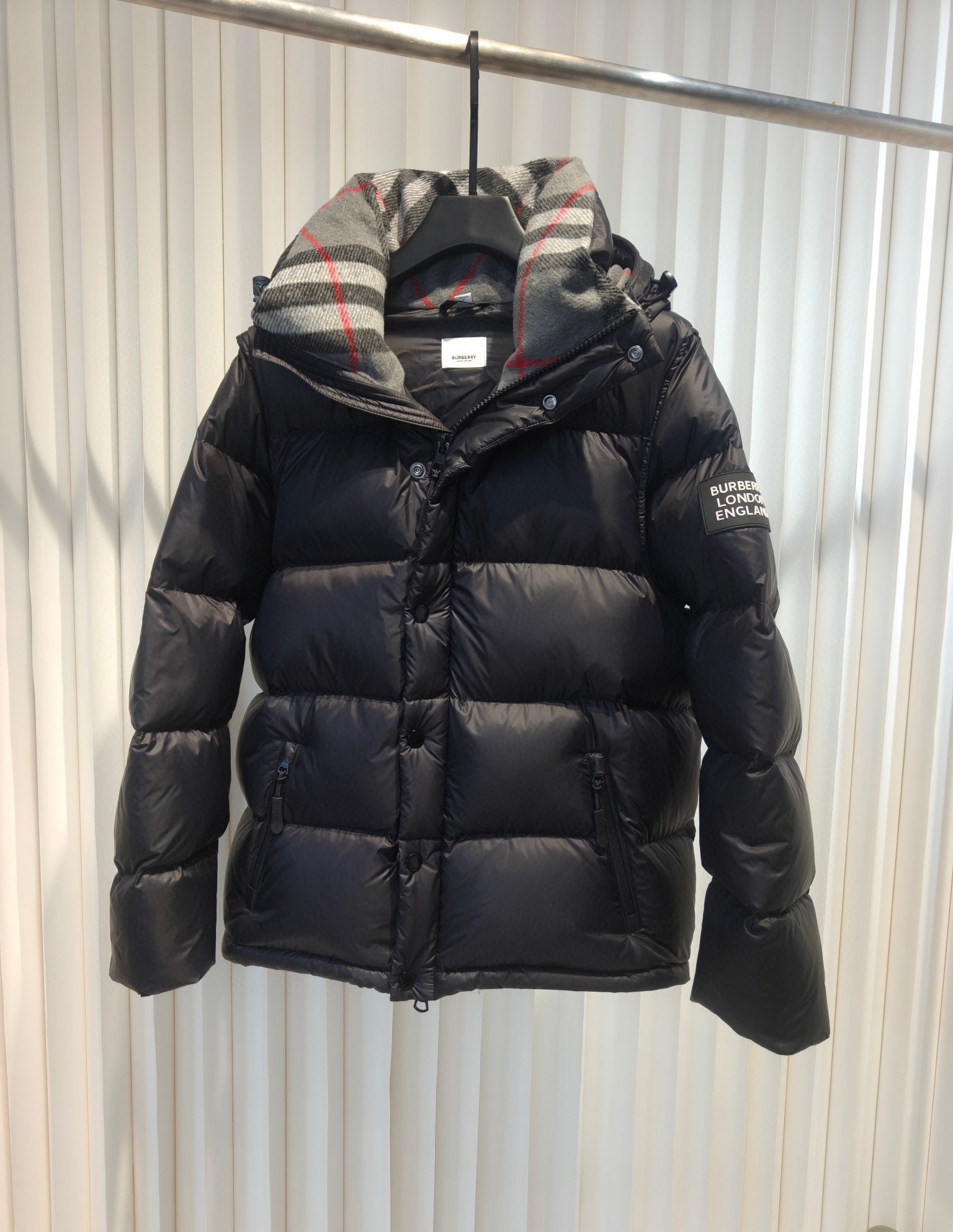0C949B35-F219-4D8E-91EA-8DE6F258E77B Burberry Lockwell Puffer Donsjas - Afbeelding 1