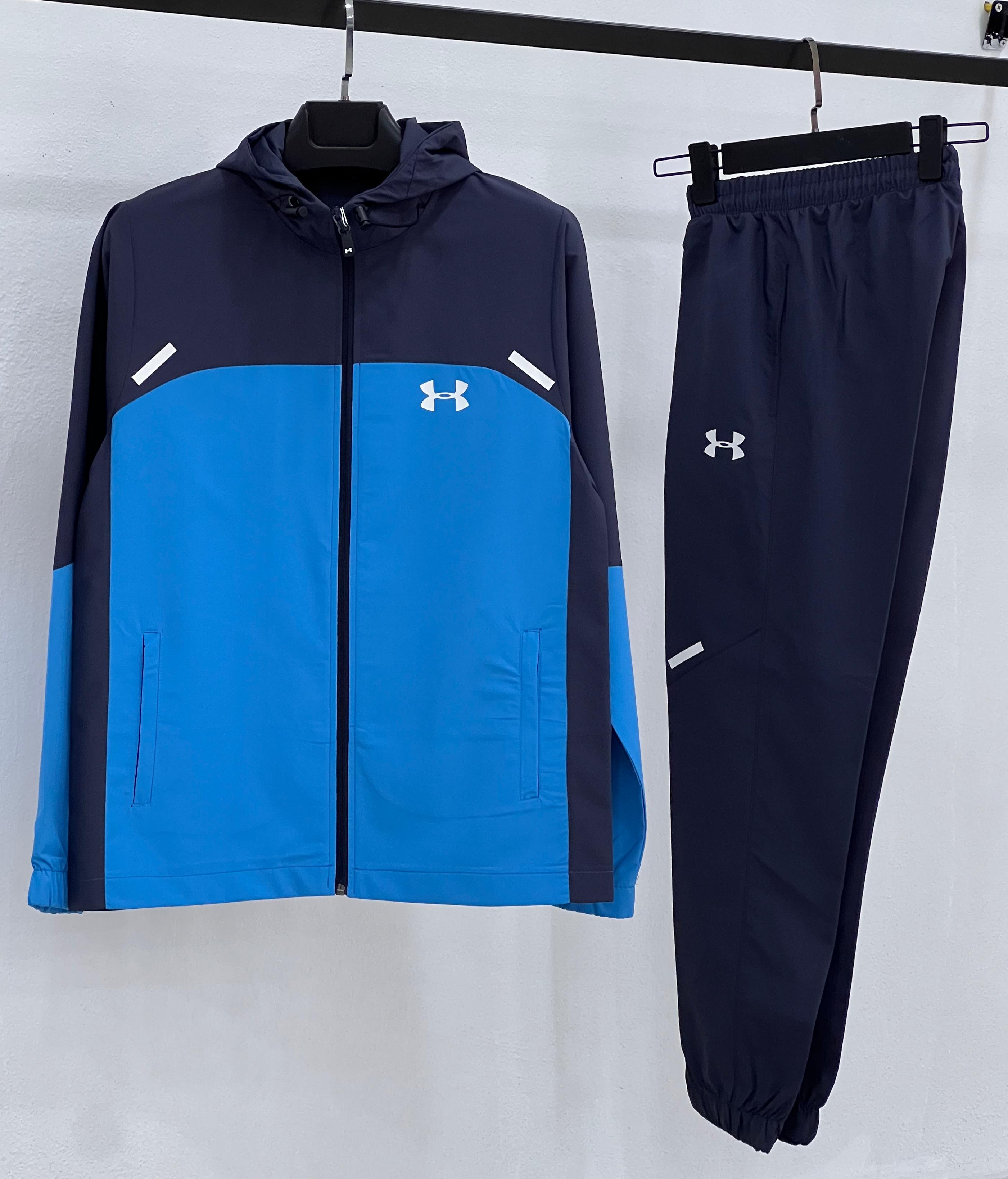 6A0C5B4A-6A33-4764-B7B0-9B4566B34635 Under Armour Trainingspak - Afbeelding 1