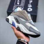 Dior B22 - Baby Blue