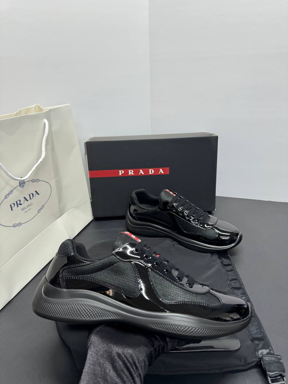 WhatsApp_Image_2025-09-25_at_20.03.39 Prada America's Cup - Full Black - Afbeelding 1