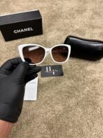 Chanel Zonnebril - White - Afbeelding 3